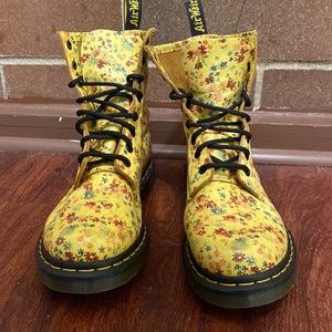 RARE Women's Dr Martens 1460 Leather Yellow Mini Flowers Floral Combat Boots Sz9